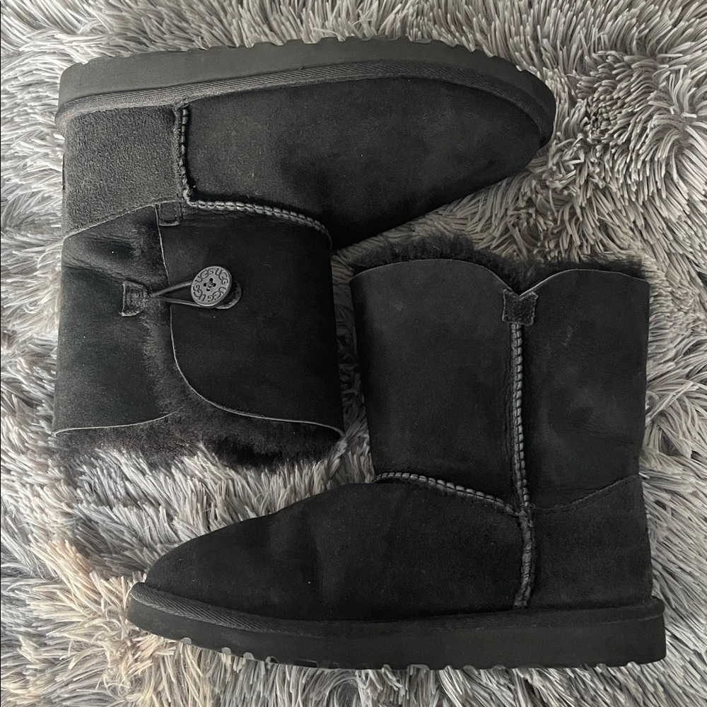 UGG Bailey Button II - Picture 4 of 16